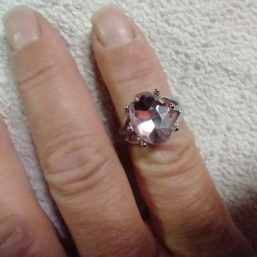 Silvertone pink 🩷 crystal 🔮 ring 💍8